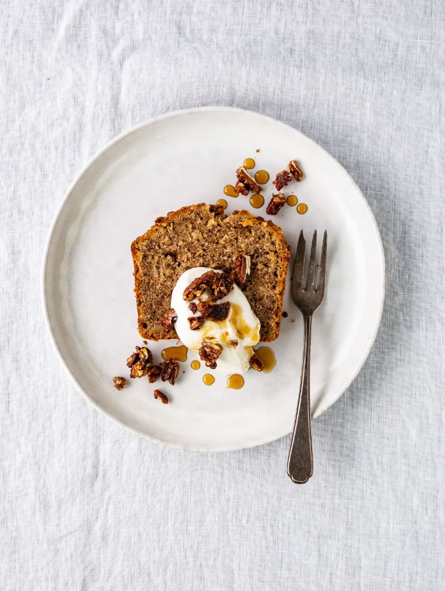 Crème Nuss-Topping mit und Bio-Pastinaken-Kuchen