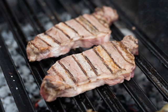 Biomondo_Fleisch_Steaks_gegrillt